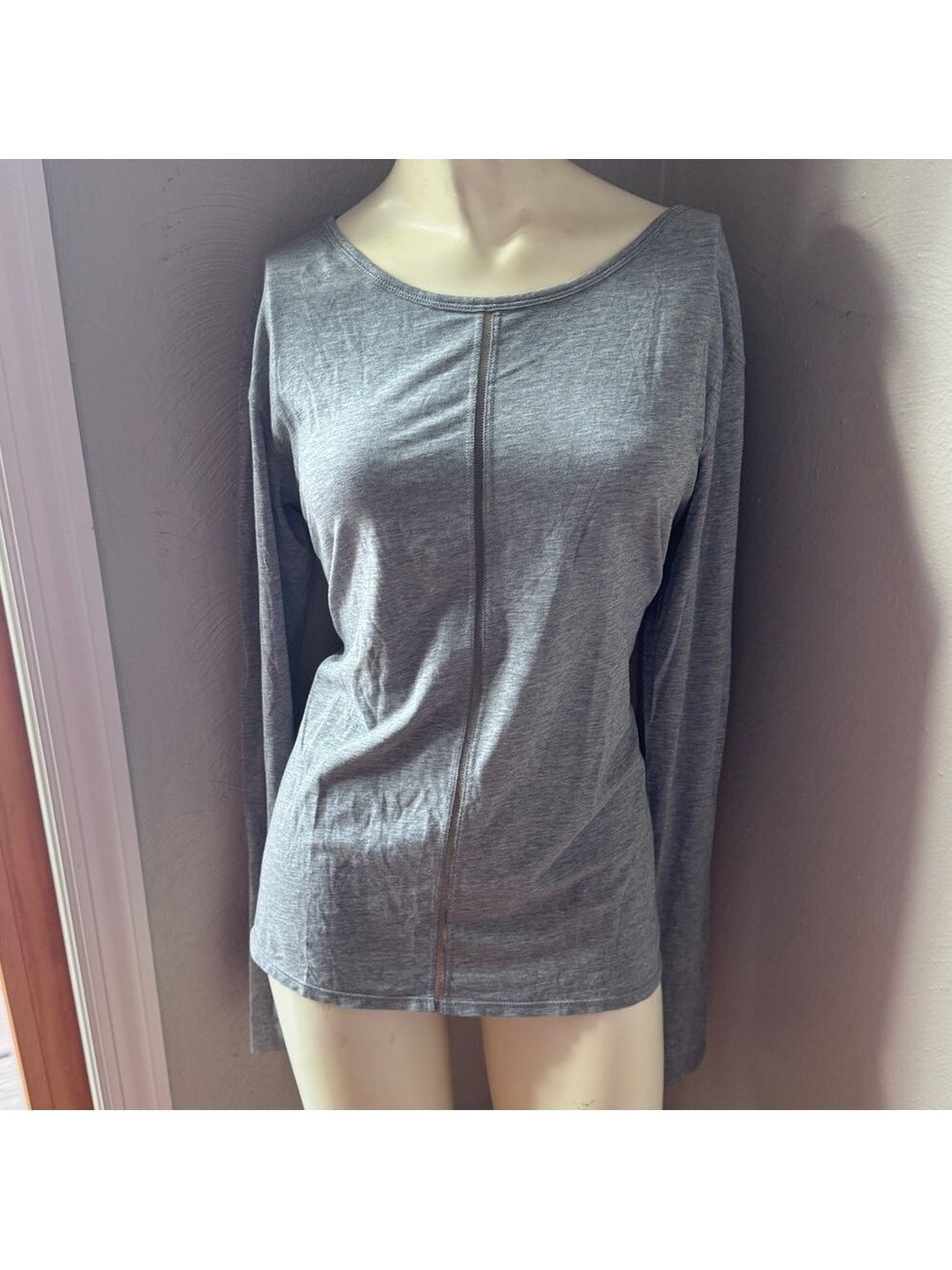 Lululemon gray long sleeve athletic shirt size small